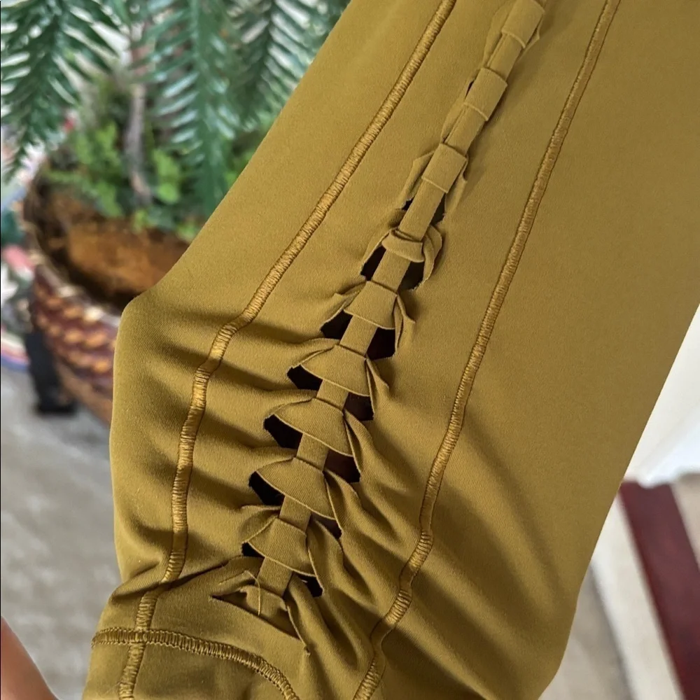 Brand New CALIA Inspire Crochet High-Rise 7/8 Leggings Fitted Tight Olive Bronze - Picture 7 of 16
